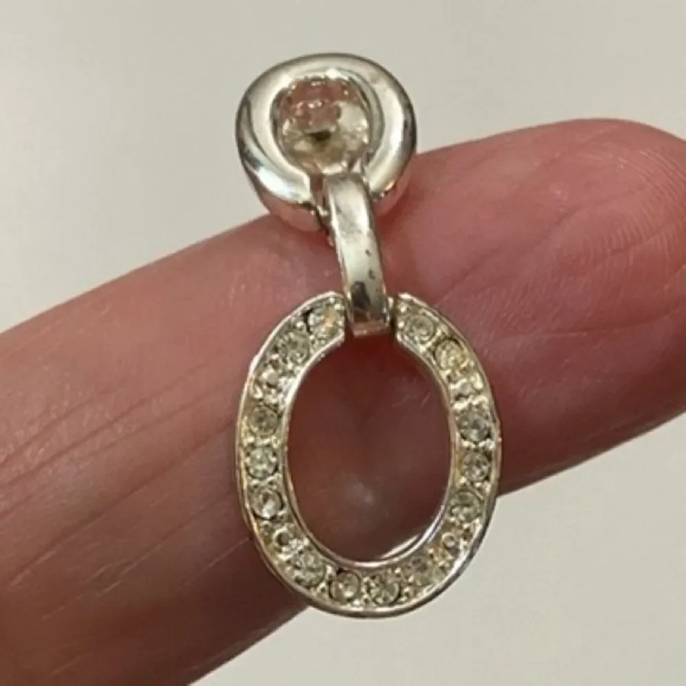 Vintage Elegant Tone Silver Rhinestone Earrings